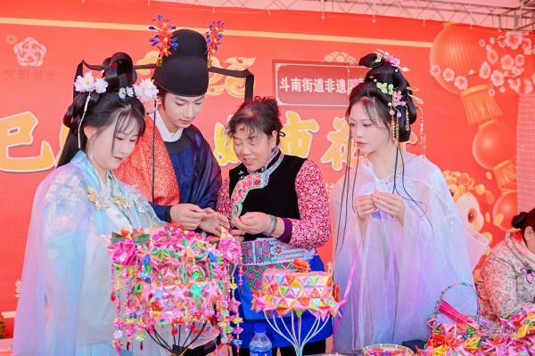 2024年斗南花卉交易量超140亿枝