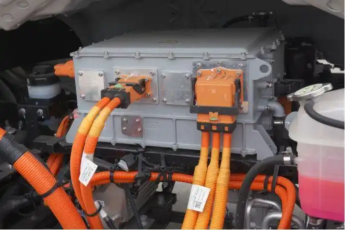 聚焦江淮新能源轻卡EK7,开启城郊冷链高效运输新时代